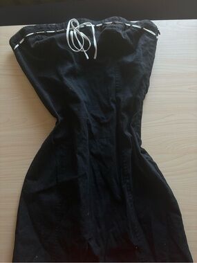 Strapless Black Dress with Contrast Trim and Bow Detail